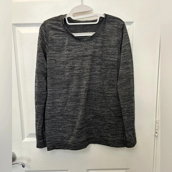 ! Lululemon Swiftly Relaxed Long Sleeve - Black / White / Black - Picture 2 of 4